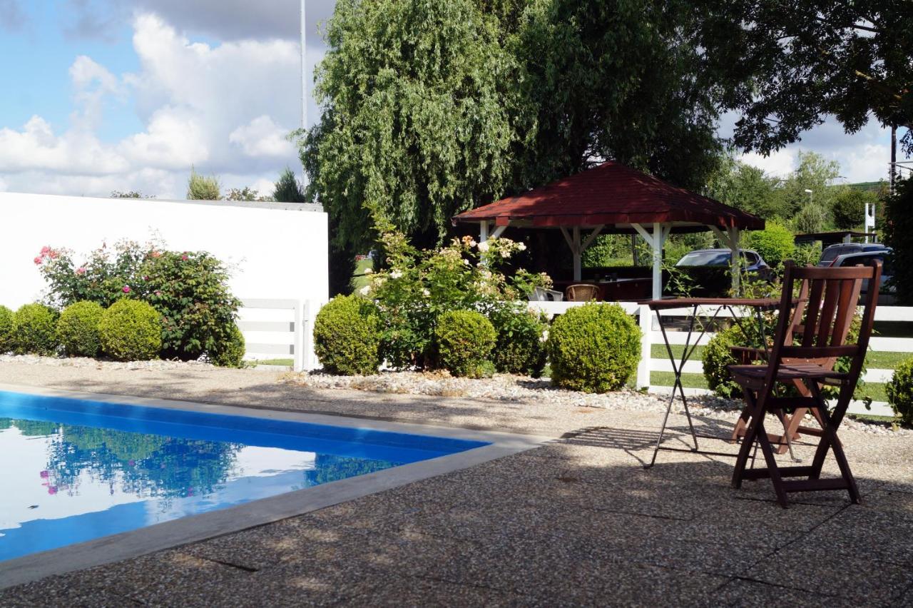 Kraft Hotel - Kontaktloser Check-in! Gundersheim Exterior foto